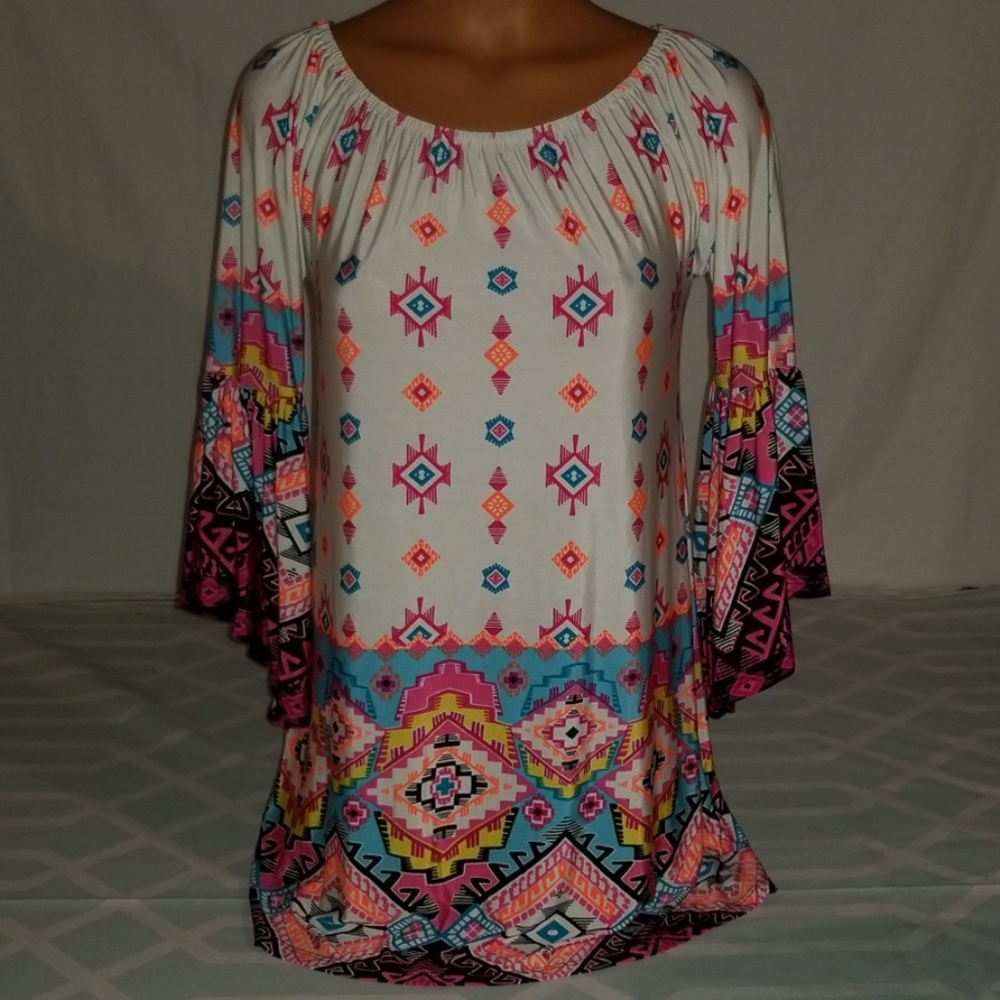 Beautiful Short Dress size Small NWT